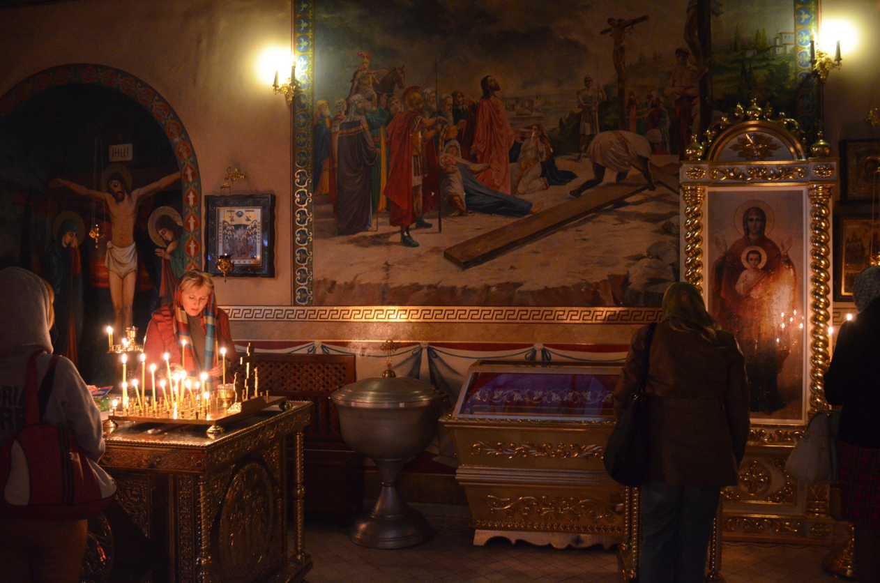 Prière dans une église d’Odessa. Photo : Gérard Wormser