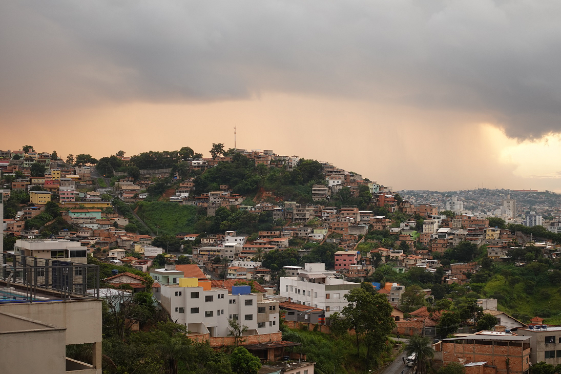 Orage à Belo Horizonte. Crédits Gérard Wormser